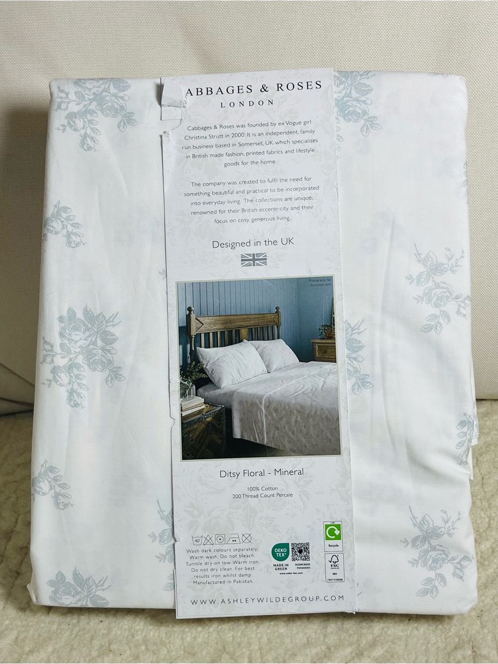 cabbages and roses London Gray Ditsy Floral Percale queen Sheet Set New
